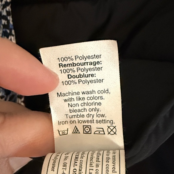 J. Crew Quilted Women’s Vest with Blue and White Pattern Size Small - Picture 4 of 7